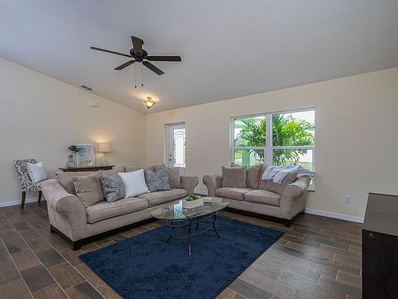 4th image of 10012 Bentley Ave