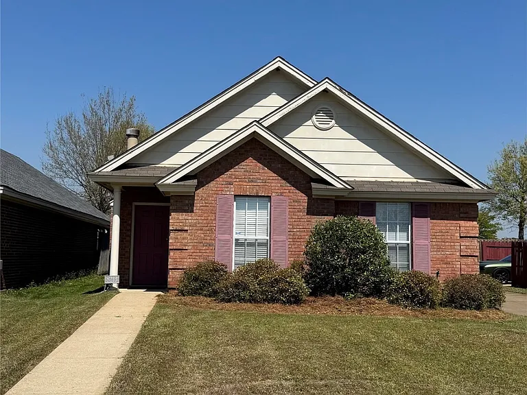 8213 Dison Dr — Photo 1