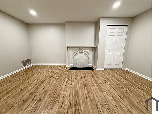 2221 W Madison St — Photo 3