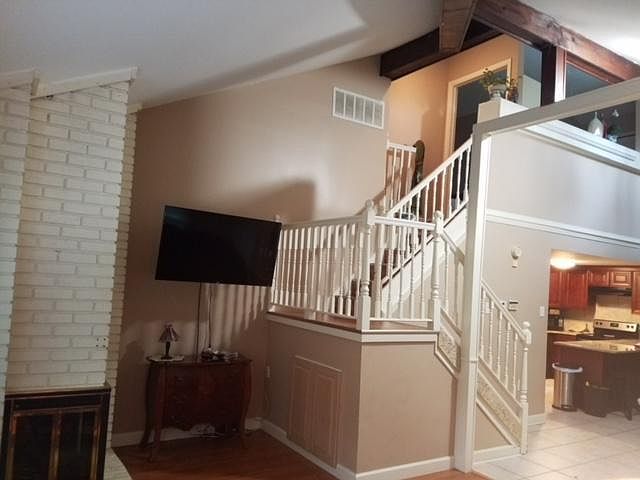 Living Room w fire place