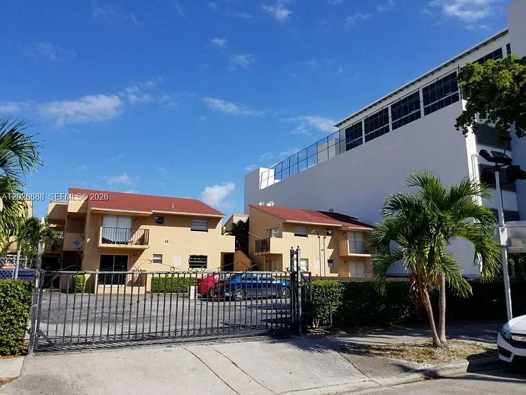 1235 NW 6th St #3 — Photo 15