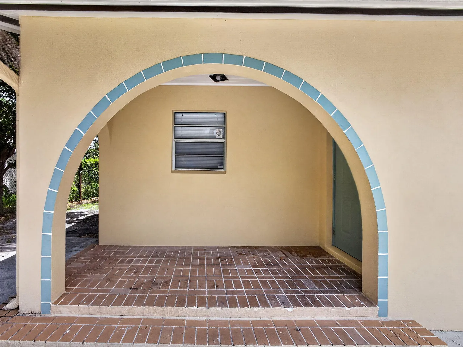 2 bed, 1.0 bath, 1011 sqft, $2,150 — Photo 4