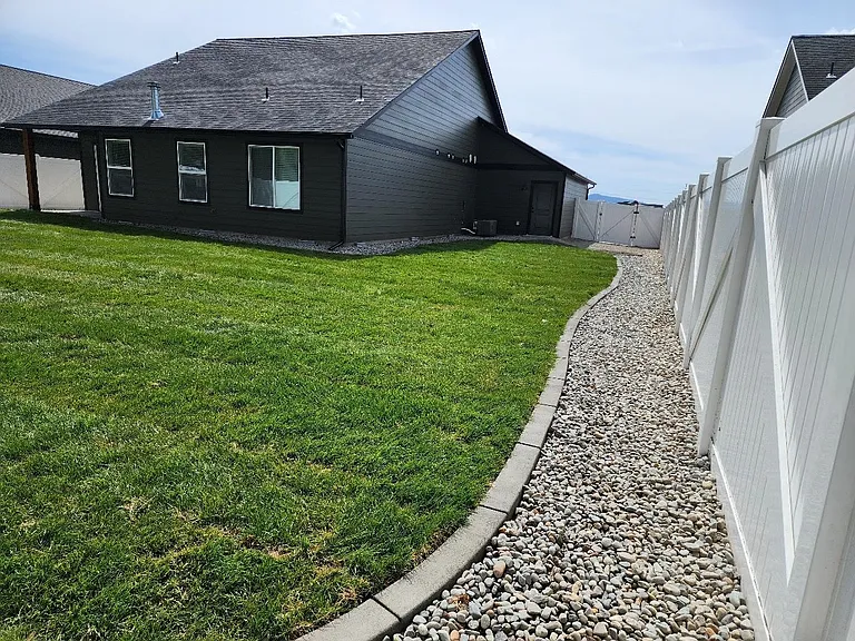 9033 Disc Ave — Photo 23