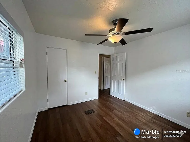 501 SE 14th St — Photo 11