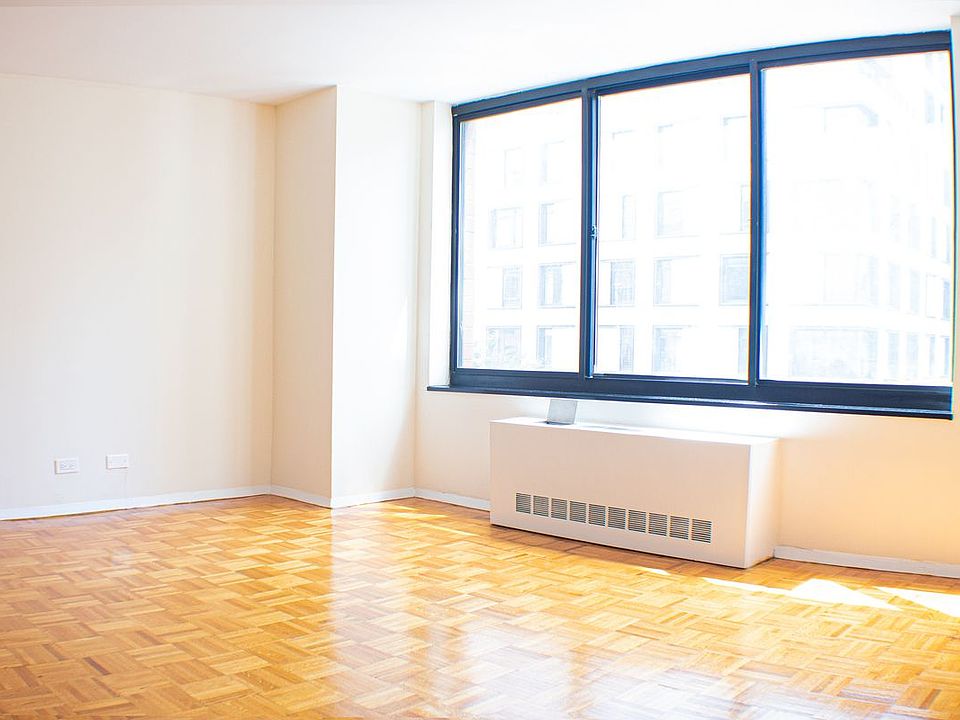 1st image of 215 W 95th St APT 4D