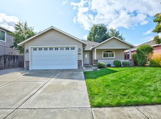 957 Willowdale Ave, Medford, OR 97501
