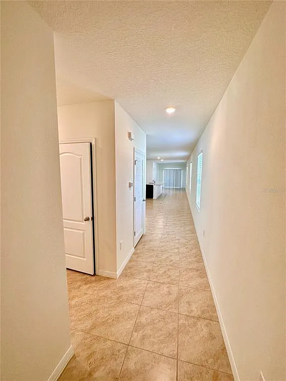 4 bed, 2.0 bath, 1720 sqft, $2,300 — Photo 4