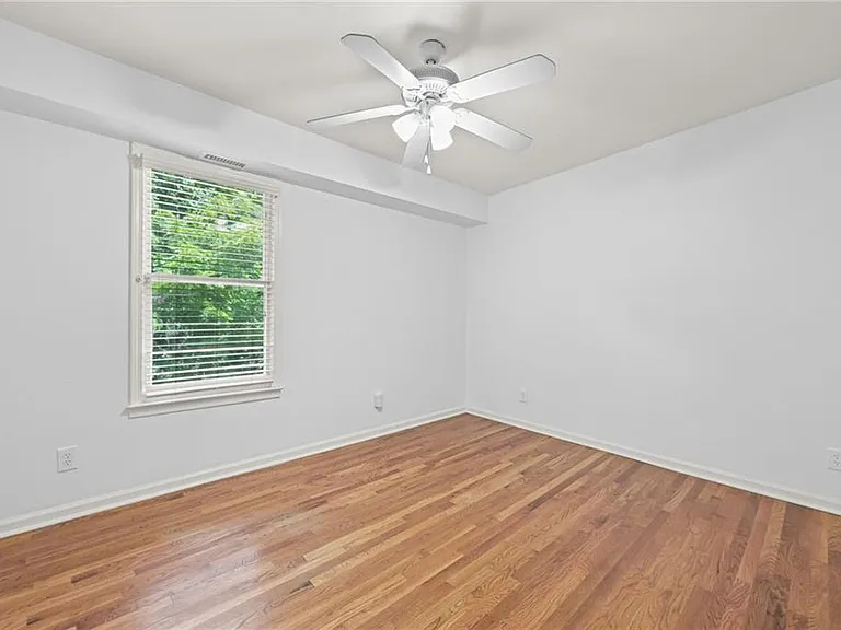 2429 Claude St NW — Photo 18