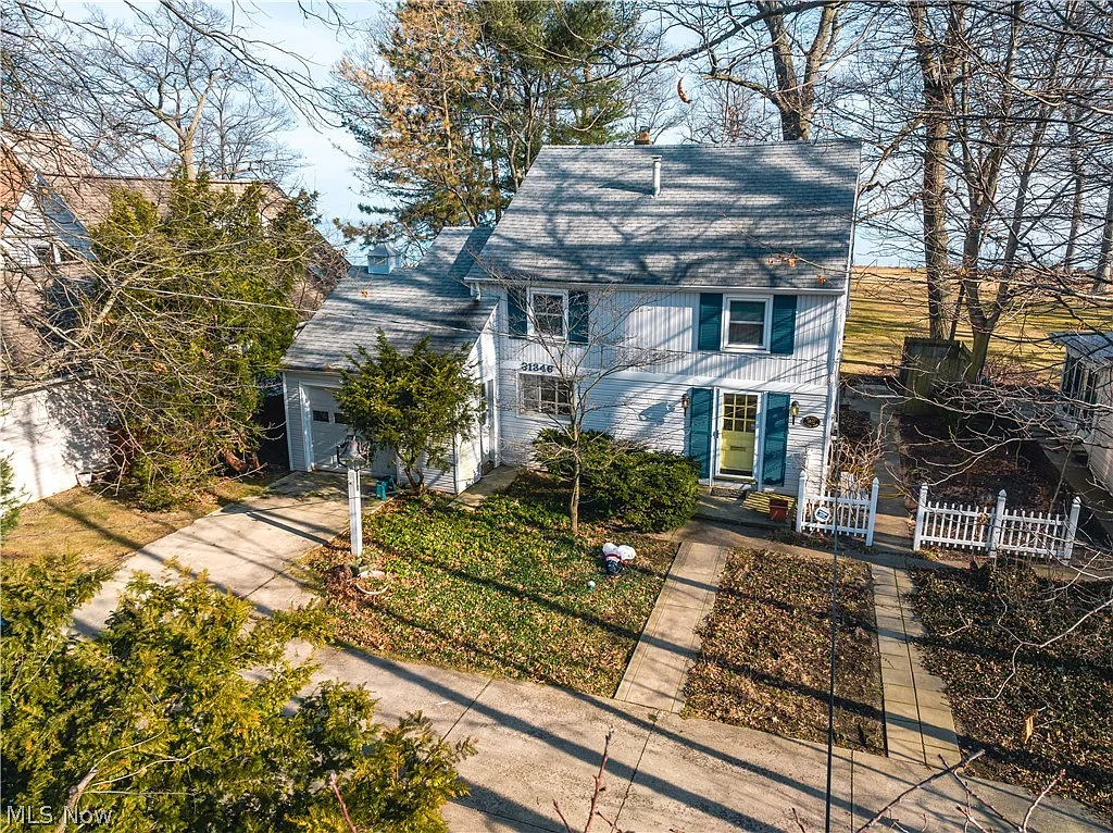 31346 Lake Rd photo 1