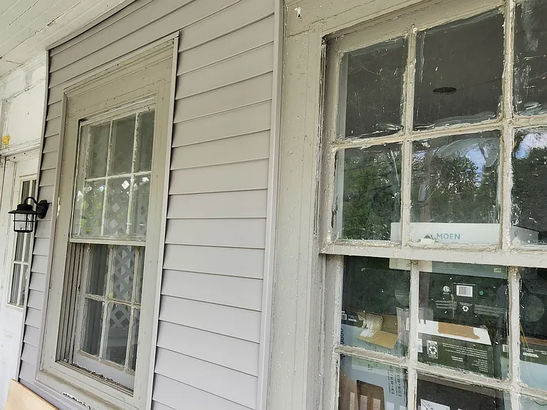 1810 Olive St — Photo 2