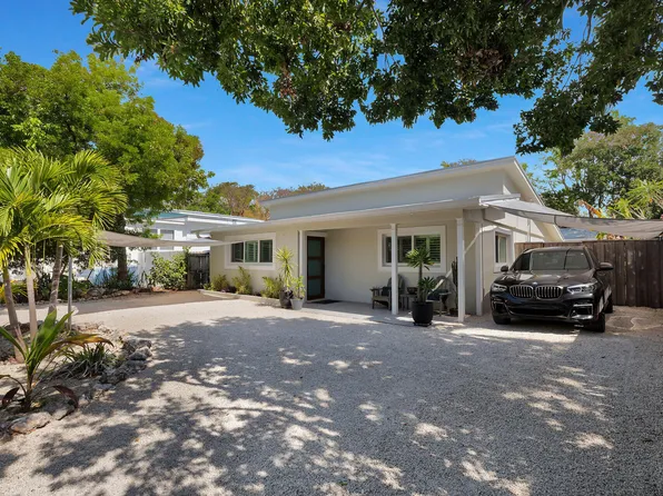 122 S Bay Harbor Dr, Key Largo, FL 33037