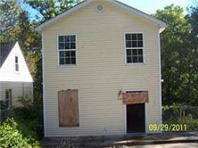 2nd image of 1034A 40th Ave N