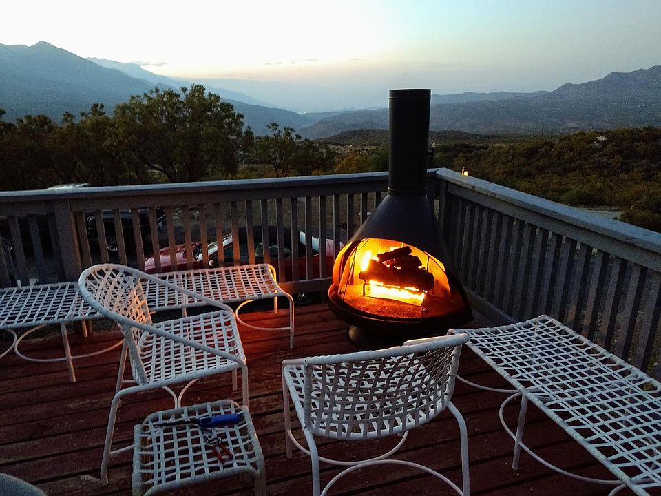 At 4,600 feet, we have stellar jetliner views of the valley. Come and sit around a cozy fire.