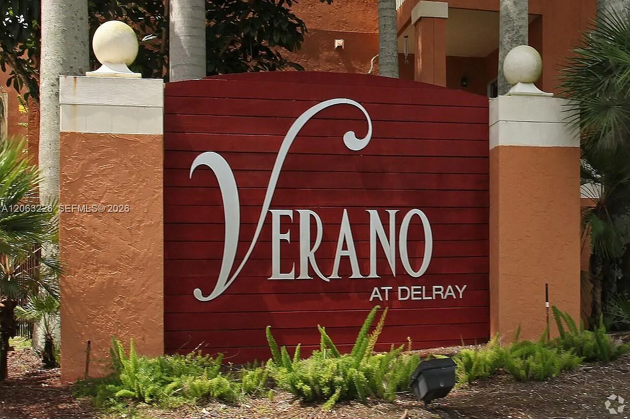 Verano At Delray Condo — Photo 1