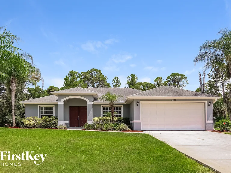 2463 Alesio Ave — Photo 1