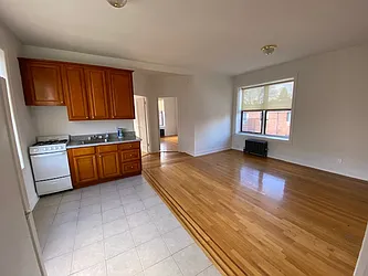 Rented by REALTY QUEST NEW YORK INC