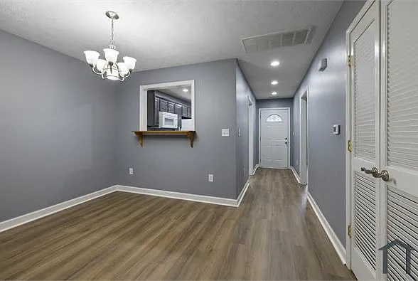 2 bed, 1010 sqft, $1,250 — Photo 4