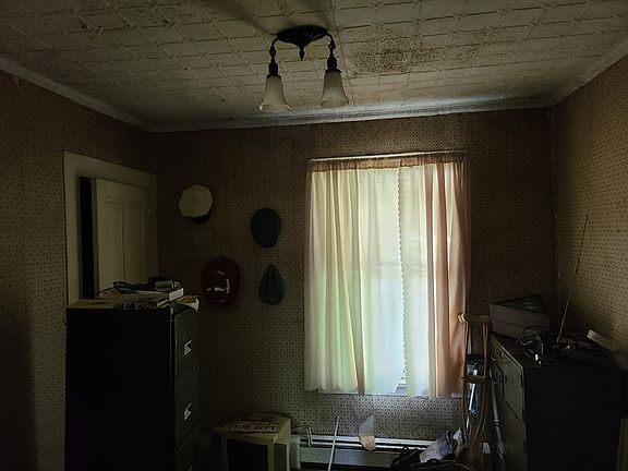 4th image of 58 Merriam Rd