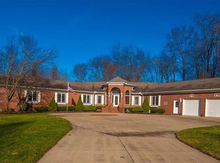 2043 Bent Creek Trl, Cuyahoga Falls, OH 44223