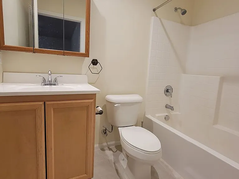 2728 Brighton St — Photo 15