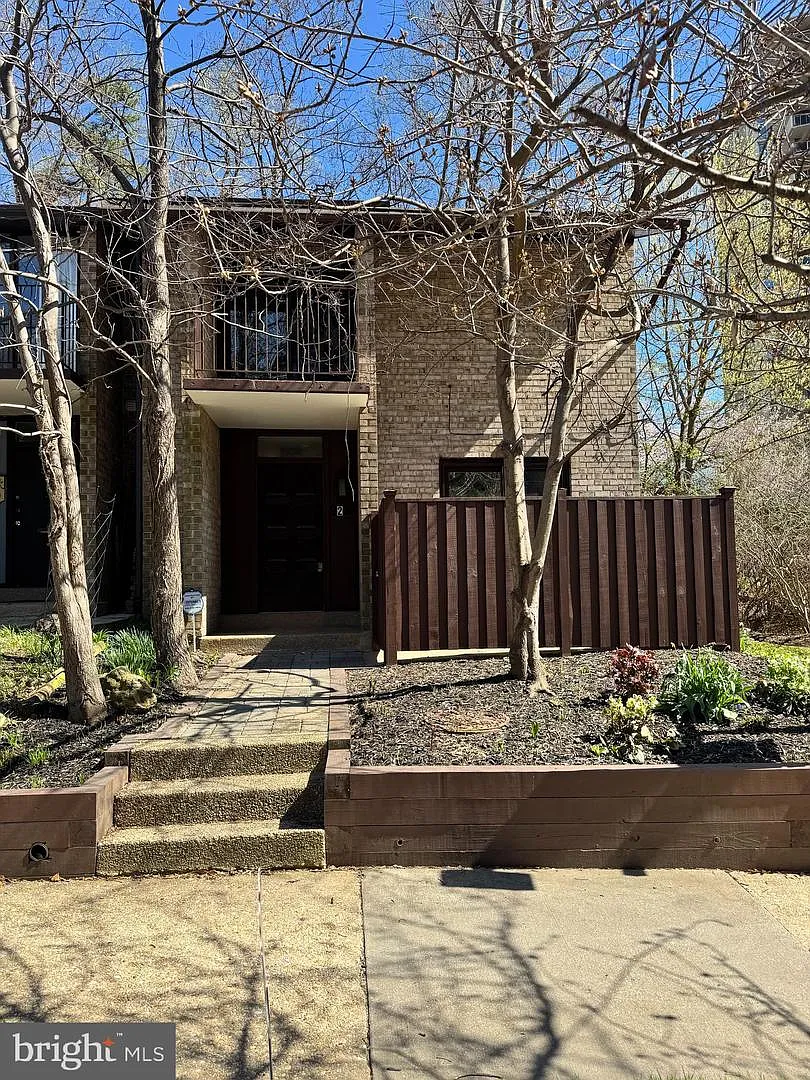9201 Three Oaks Dr photo 1