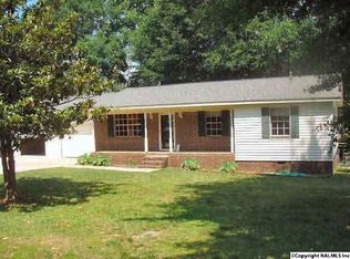 617 Crescent Dr, Southside, AL 35907