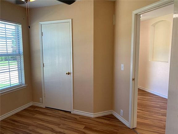 5th image of 4204 Snow Bird Ln