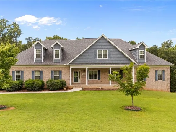 345 Friendship Ledford Rd, Thomasville, NC 27360