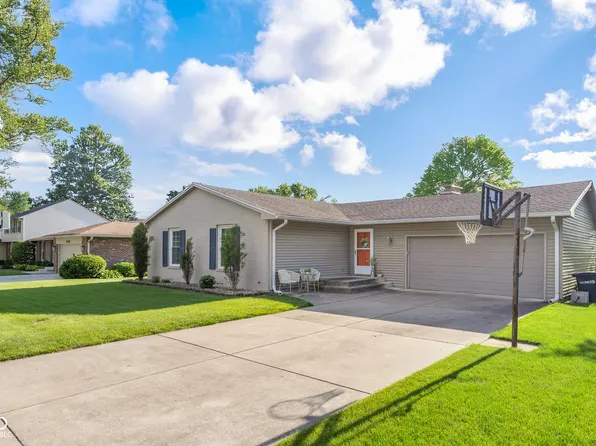 2810 Bittersweet Blvd, Columbus, IN 47203