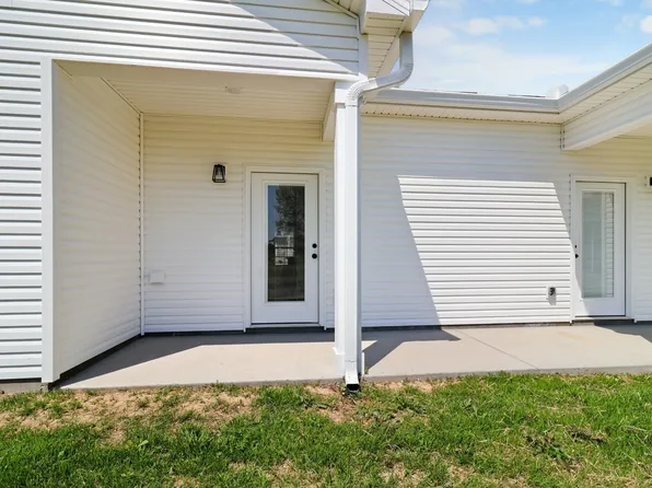 1011 Oak St, Portland, TN