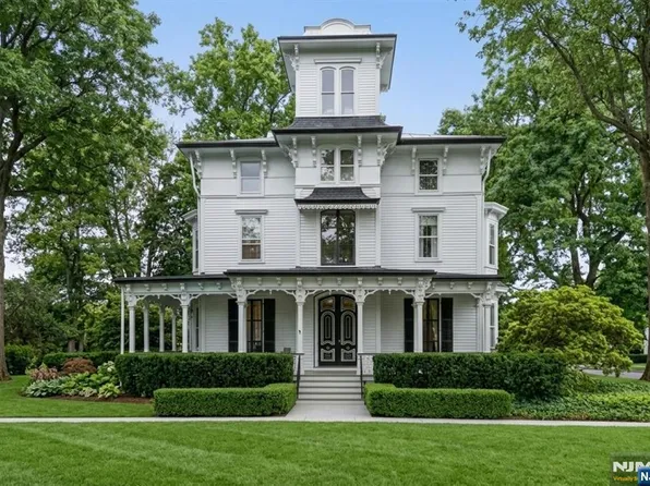 57 1st Street, Clifton, NJ 07011