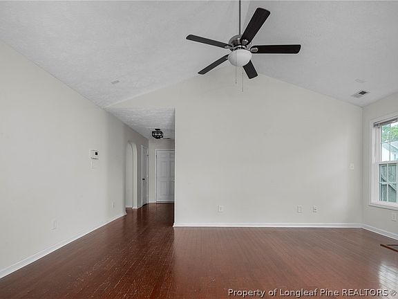 3rd image of 2572 Spinnaker Dr