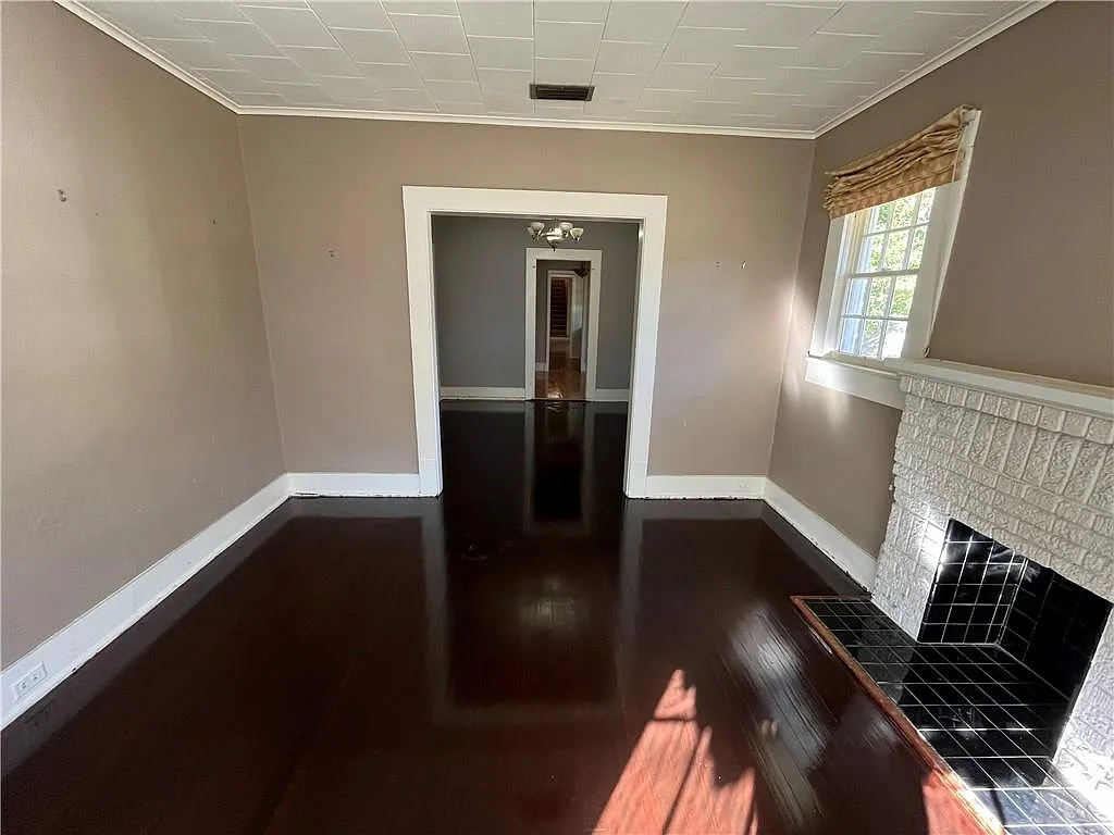 4 bed, 2.0 bath, 2085 sqft, $1,850 — Photo 4