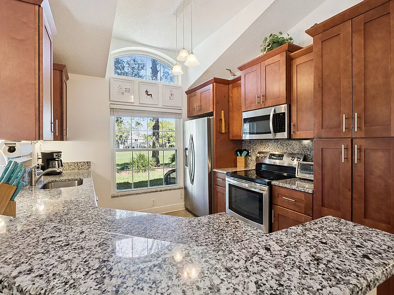 2472 Saint Augustine Blvd — Photo 9