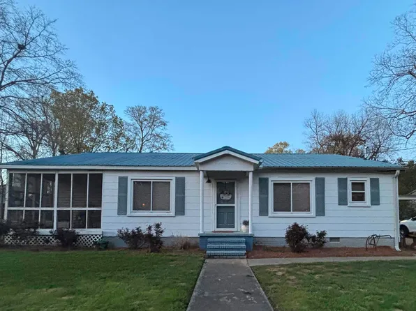 201 Vinson St, Byron, GA 31008
