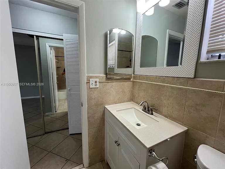 809 NE 214th Ln #2 — Photo 13