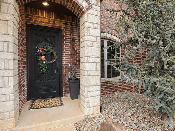 4th image of 1663 NW 35th Ter