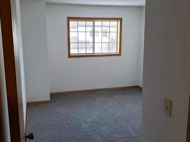 Second bedroom.