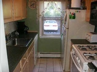 83 Cardinal Ln APT 1B, Islip, NY 11751