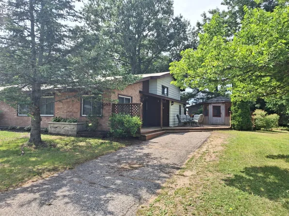 1 Evergreen Dr, Kincheloe, MI 49788