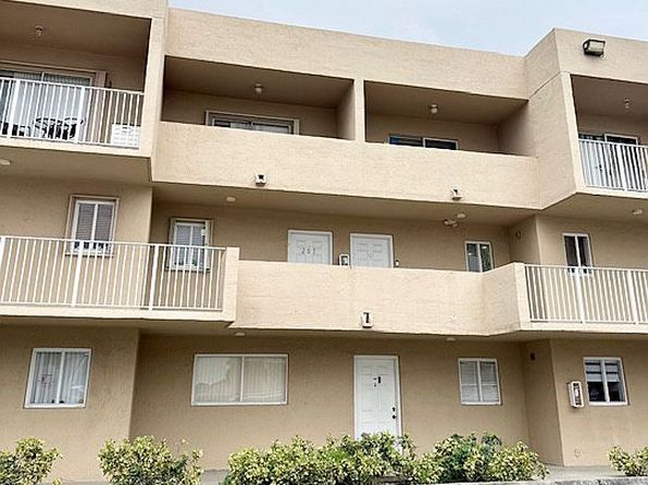 2640 W 76th St APT 205