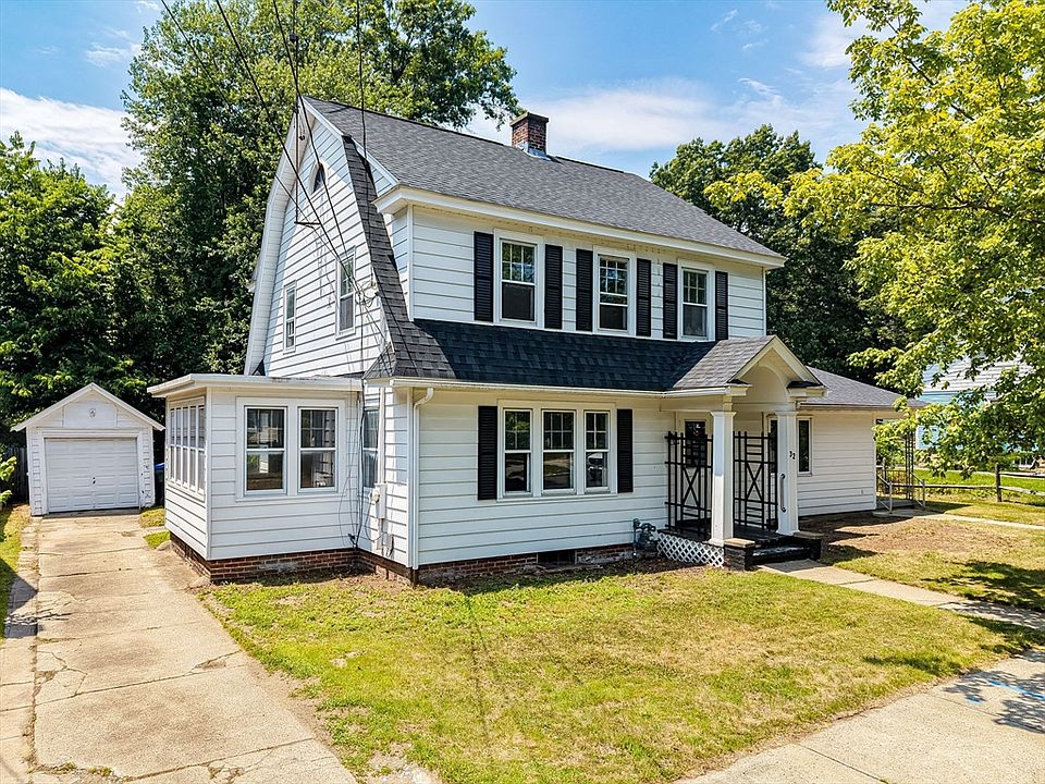 1st image of 32 Marsden St