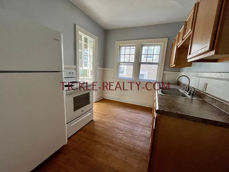 28 Berkshire Street — Photo 4