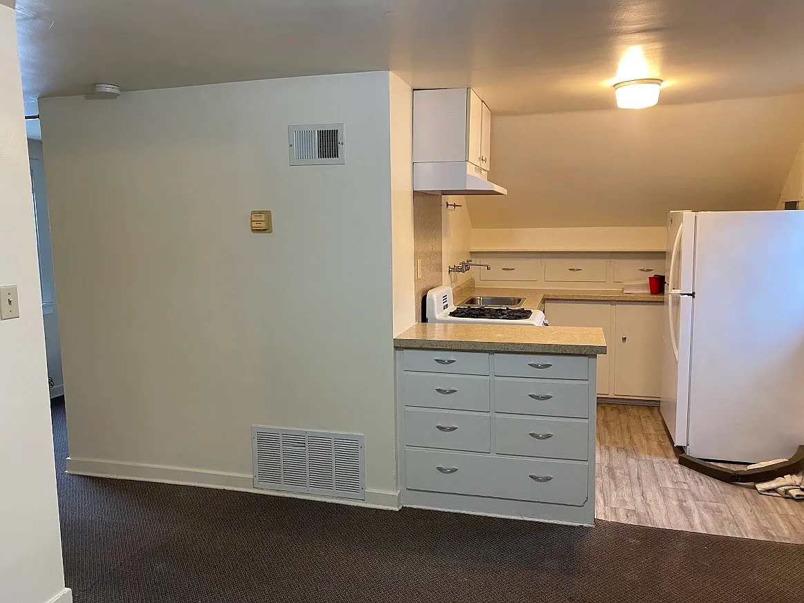 1 bed, 400 sqft, $485 — Photo 1
