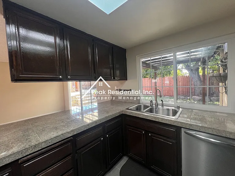 5541 Walnut Ave — Photo 12