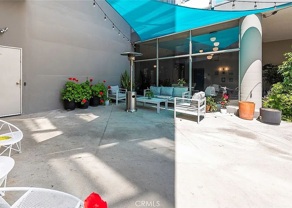 Courtyard next to pool