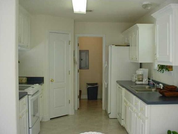 5th image of 7965 Amethyst Dr