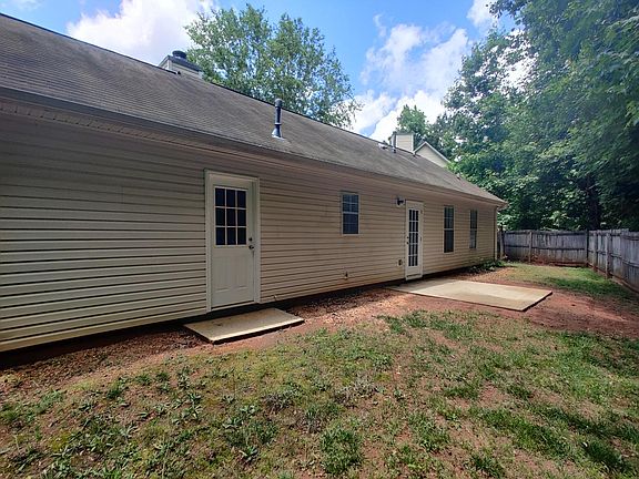 2nd image of 25 Lexington Dr