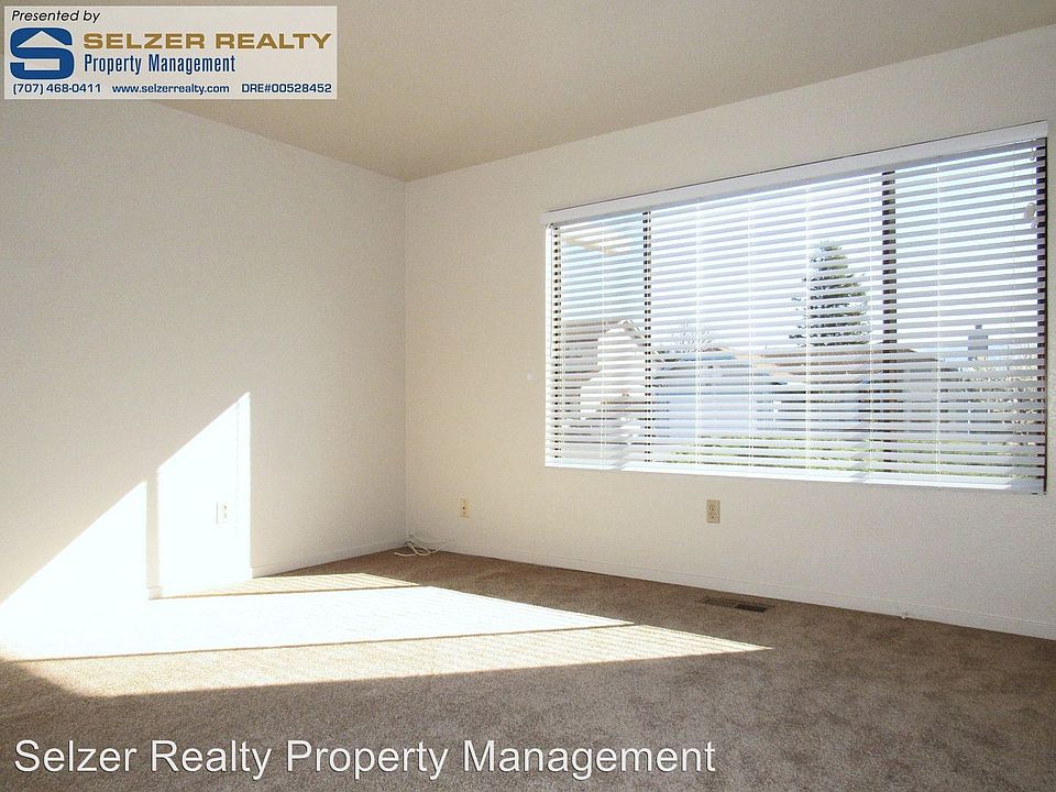 2nd image of 370 Sherry Dr