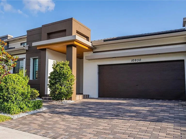10930 Oceano Way — Photo 3